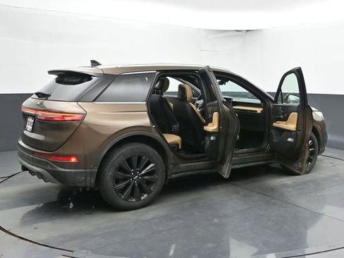 Used 2022 Lincoln Corsair Reserve w/ Equipment Group 201A image 38