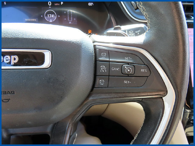 Used 2022 Jeep Grand Cherokee L Limited AWD/4WD image 20