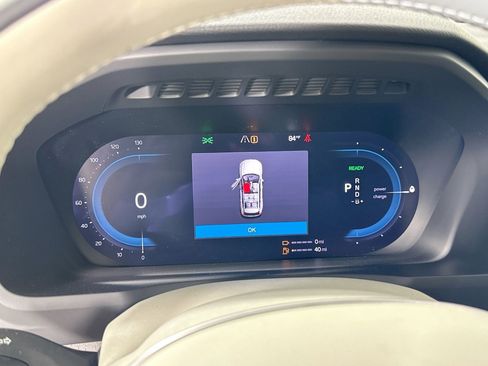 New 2025 Volvo XC90 T8 Plus w/ Protection Package Premier image 8