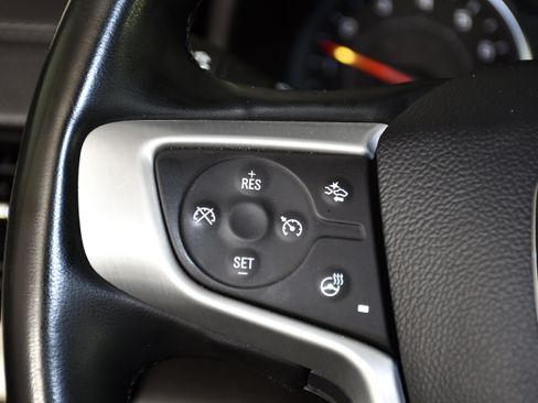 Used 2024 GMC Terrain SLT AWD/4WD image 20