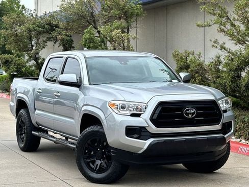 Used 2022 Toyota Tacoma SR w/ SR Convenience Package image 2