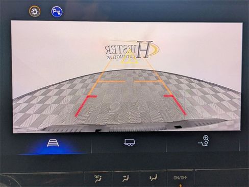 Used 2024 Chevrolet Colorado LT w/ LT Convenience Package image 19