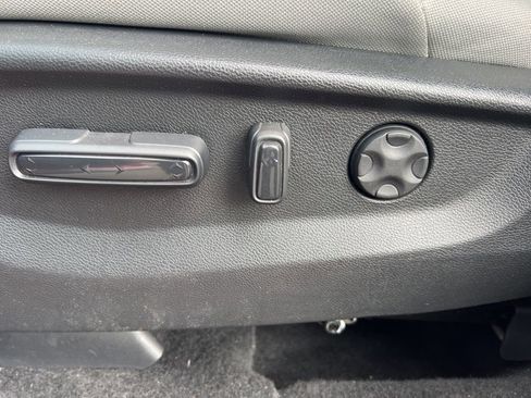 Used 2022 Honda CR-V EX image 10