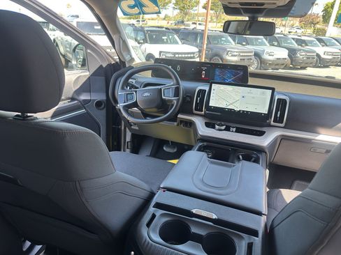 Used 2025 Ford Expedition Active RWD image 24