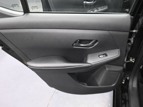 Used 2024 Nissan Sentra SV FWD image 23