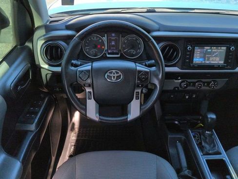 Used 2019 Toyota Tacoma SR5 RWD image 15