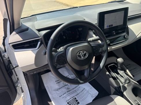 Used 2026 Toyota Corolla LE FWD image 15