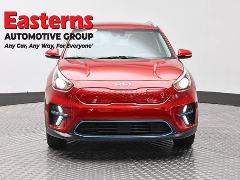 Used 2022 Kia Niro EX w/ Cold Weather Package FWD image 2