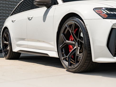 Certified 2025 Audi RS 6 performance AWD/4WD image 42
