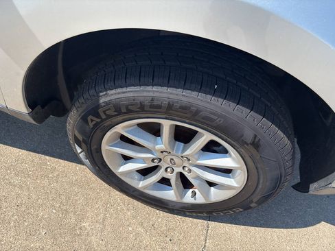 Used 2013 Ford Edge Limited AWD/4WD image 9