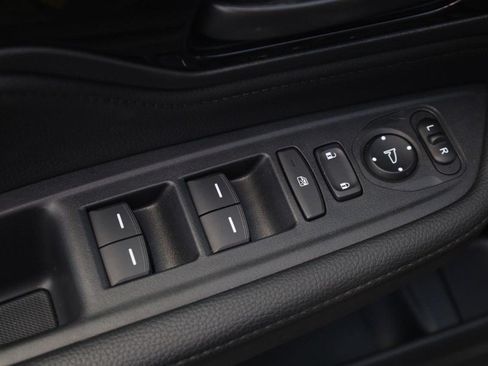 Certified 2025 Honda Odyssey Touring image 11