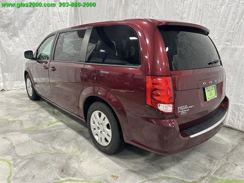 Used 2018 Dodge Grand Caravan SE w/ UConnect Hands-Free Group image 7