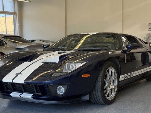 Used 2006 Ford GT RWD image 6