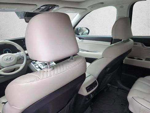 Used 2024 Hyundai Palisade Calligraphy FWD image 17