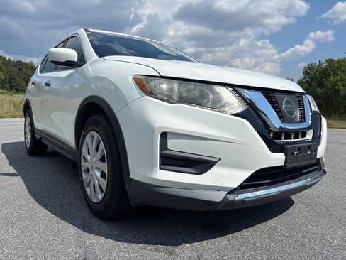 Used 2017 Nissan Rogue S FWD image 7
