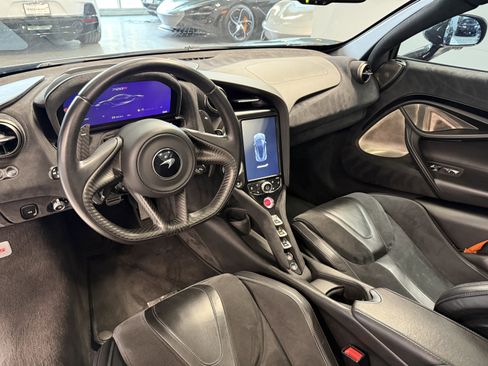 Used 2019 McLaren 720S RWD image 16