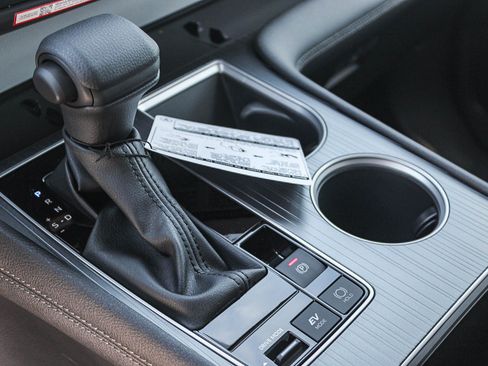New 2026 Toyota Sienna LE FWD image 21