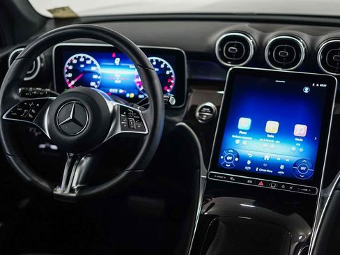 Used 2026 Mercedes-Benz GLC 300 image 12