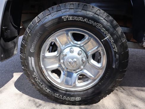 Used 2017 RAM 2500 SLT AWD/4WD image 42