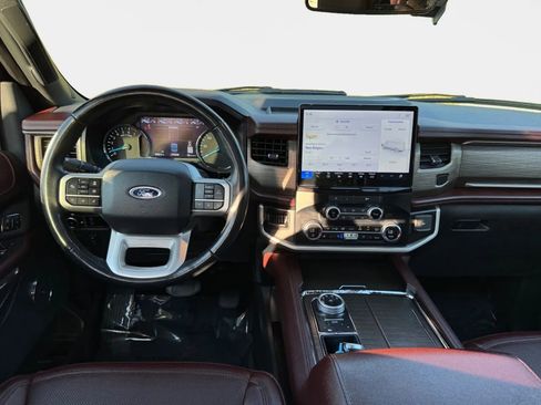 Used 2024 Ford Expedition Limited RWD image 16
