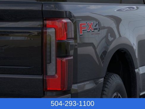 New 2025 Ford F250 Platinum w/ FX4 Off-Road Package image 21