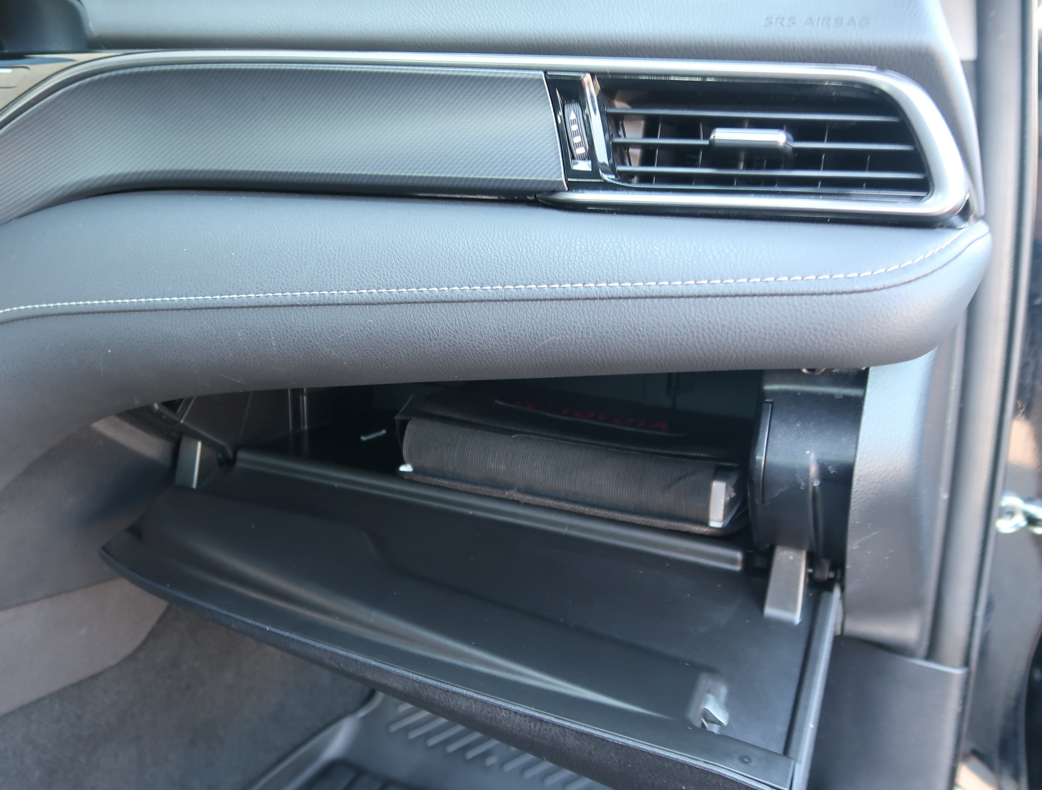 Used 2024 Toyota Camry SE w/ Convenience Package FWD image 40
