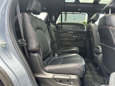 Used 2023 Honda Pilot TrailSport image 28