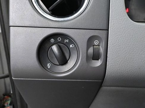 Used 2005 Ford F150 XL image 27