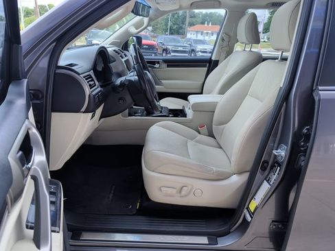 Used 2021 Lexus GX 460 Premium w/ Premium Package AWD/4WD image 12
