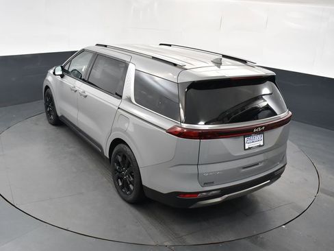 Certified 2023 Kia Carnival SX image 30