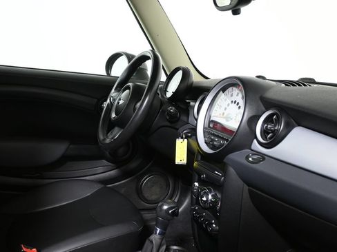 Used 2012 MINI Cooper Hardtop FWD image 8