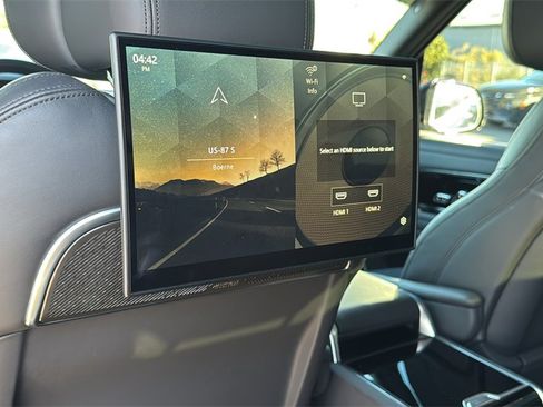 Used 2024 Land Rover Range Rover Long Wheelbase Autobiography image 25