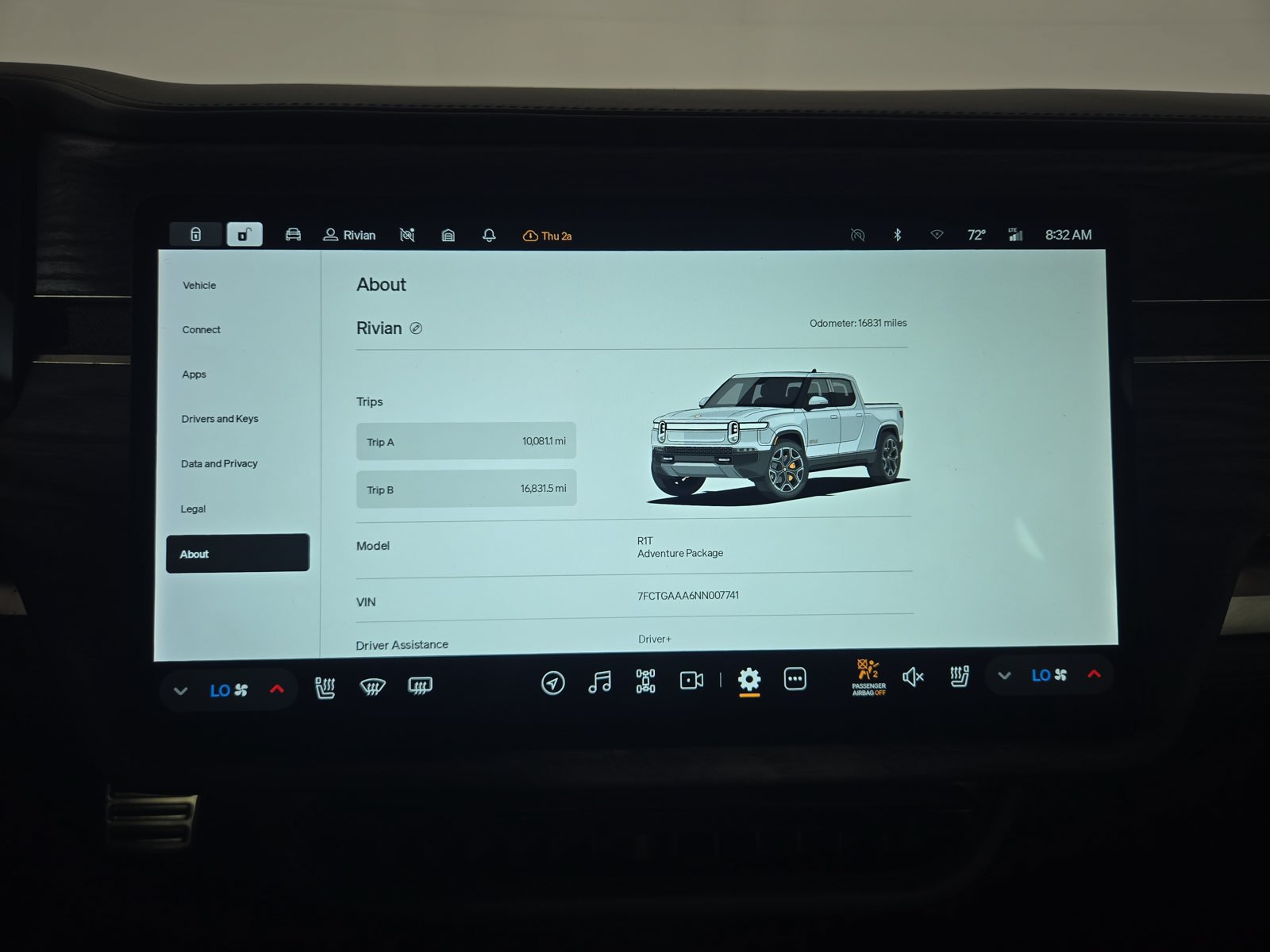 Used 2022 Rivian R1T Adventure AWD/4WD image 27