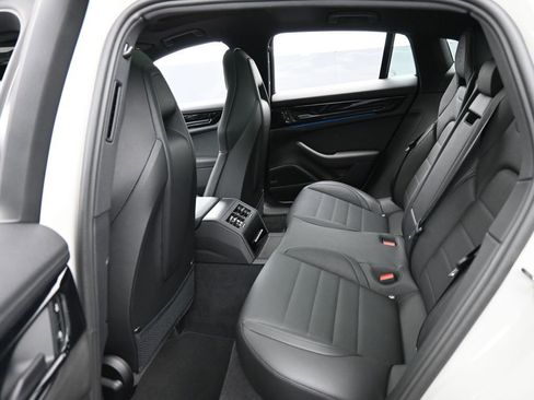 New 2026 Porsche Panamera 4 image 24