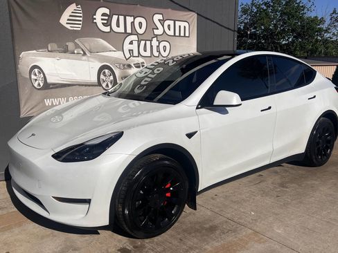 Used 2023 Tesla Model Y Long Range AWD/4WD image 1