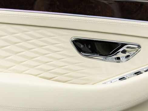 New 2026 Bentley Continental GTC AWD/4WD image 25