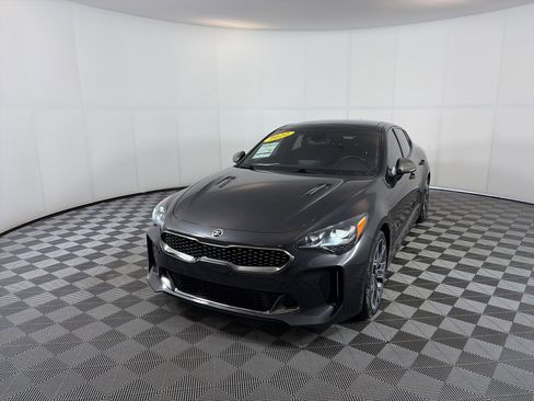 Used 2021 Kia Stinger GT1 image 2