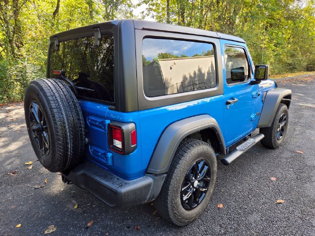 Used 2023 Jeep Wrangler Sport AWD/4WD image 12