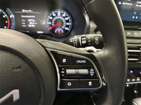 Used 2023 Kia Seltos SX image 38