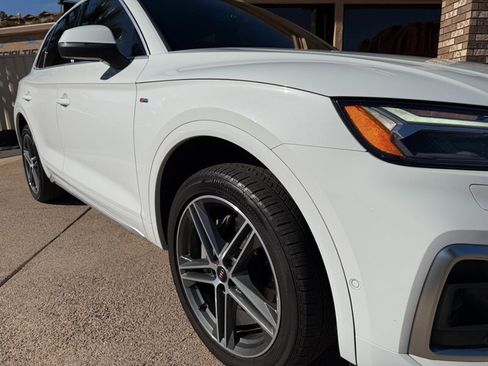 Used 2021 Audi Q5 e Prestige w/ Prestige Package image 21