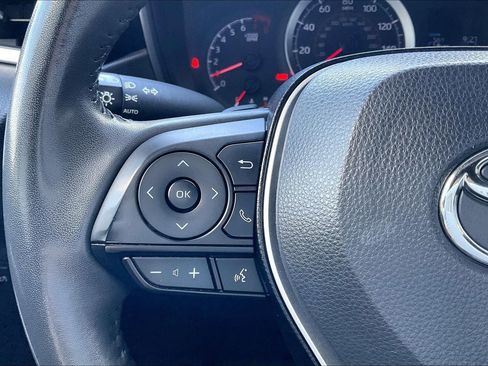 Used 2021 Toyota Corolla SE w/ Carpet Mat Package (TMS) FWD image 10