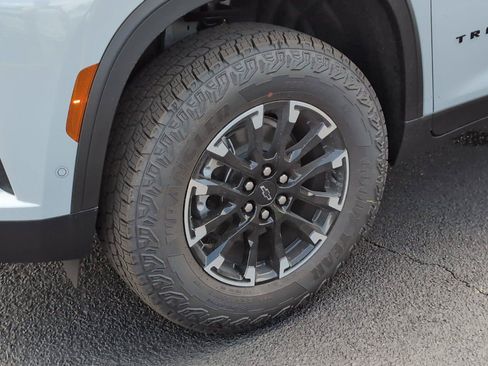 New 2026 Chevrolet Traverse Z71 w/ Enhanced Driving Package AWD/4WD image 11