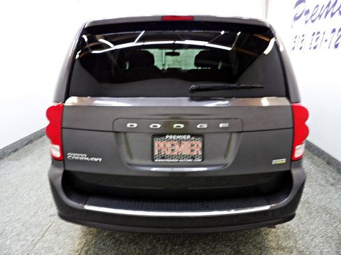 Used 2016 Dodge Grand Caravan SE FWD image 6