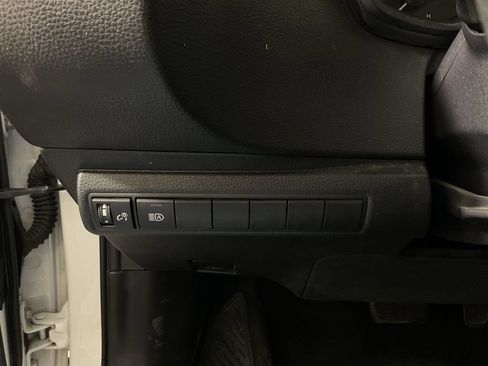 Used 2022 Toyota Corolla LE FWD image 28