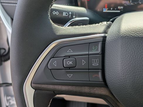 New 2026 Jeep Grand Cherokee Limited w/ Luxury Tech Group II RWD image 16