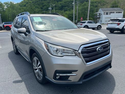 Used 2019 Subaru Ascent Limited AWD/4WD image 3
