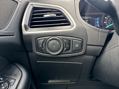 Used 2024 Ford Edge SE AWD/4WD image 14