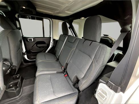 Used 2025 Jeep Wrangler Unlimited Sport AWD/4WD image 22