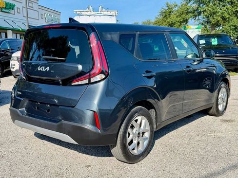 Used 2025 Kia Soul LX w/ LX Technology Package FWD image 6