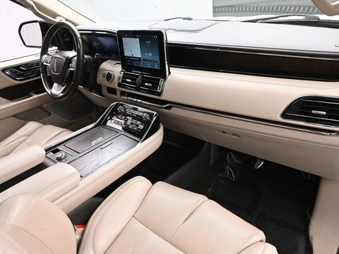 Used 2021 Lincoln Navigator L Reserve w/ Luxury Package image 24